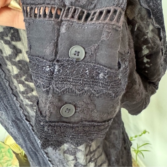 Rebecca Taylor Navy Sheer Silk Lace Split V-Neck Blouse size 2 Romantic Coquette - Picture 5 of 9